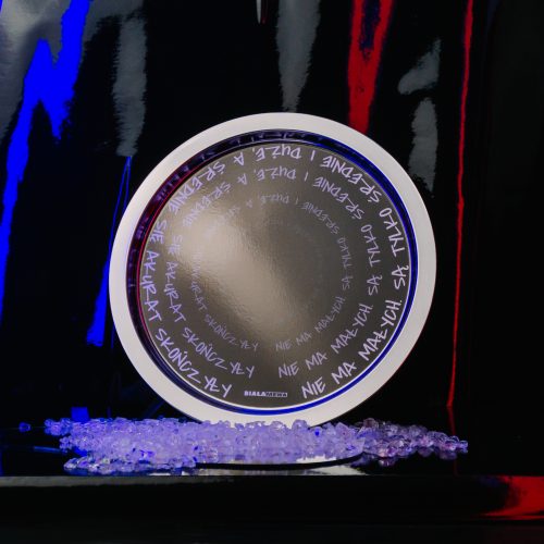 OKRĄGŁA METALOWA TACA "NIE MA MAŁYCH" | RURKA W ZESTAWIE